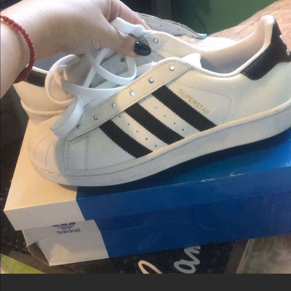 Adidas Superstar Youth 4.5 / Women 6